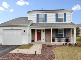 852 Newbury Ct, Grayslake, IL 60030