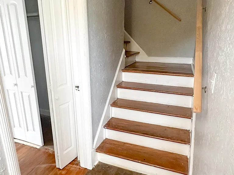 5142 Brooklyn Ave — Photo 20