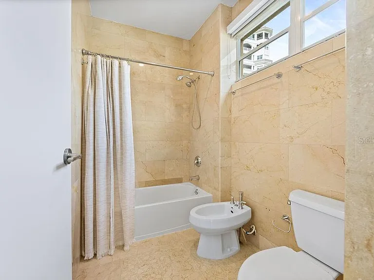 20 Carrian Court #401 — Photo 21
