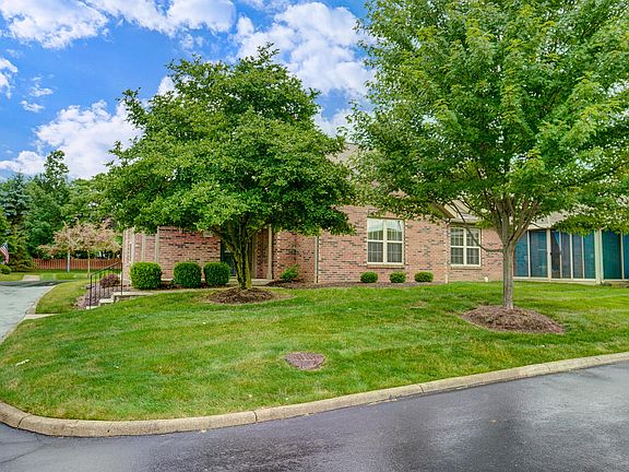 2nd image of 2862 Laurel Wind Blvd