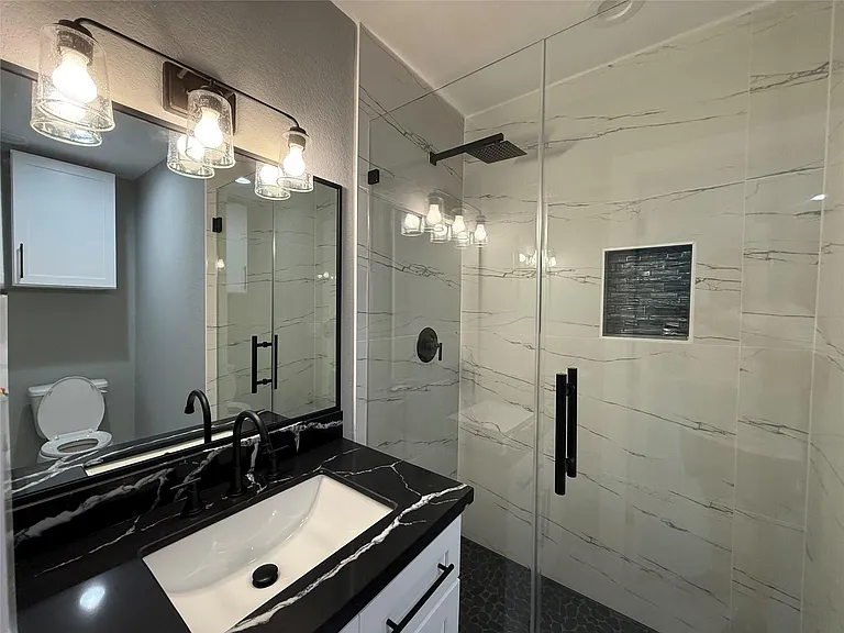 2630 De Soto St — Photo 12