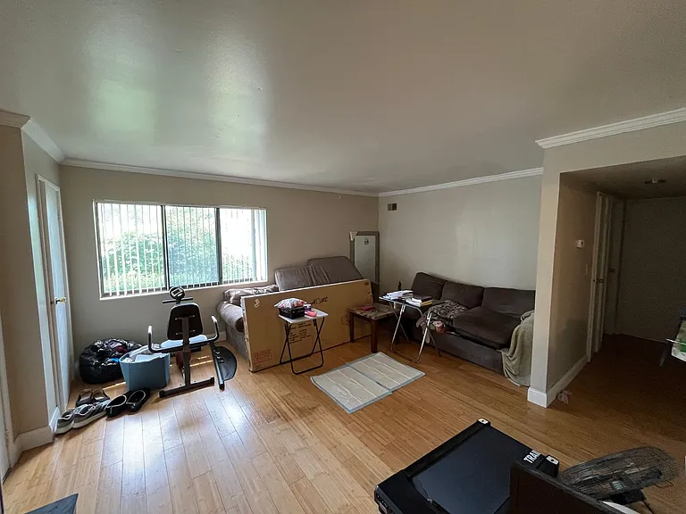 N114W15518 Sylvan Cir — Photo 2