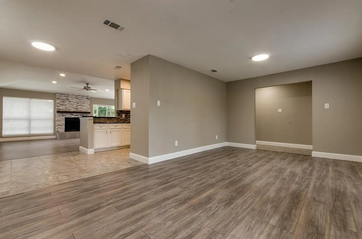 3 bed, 1848 sqft, $2,395 — Photo 3