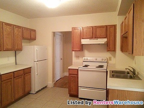 4th image of 85 Magnolia Ave W