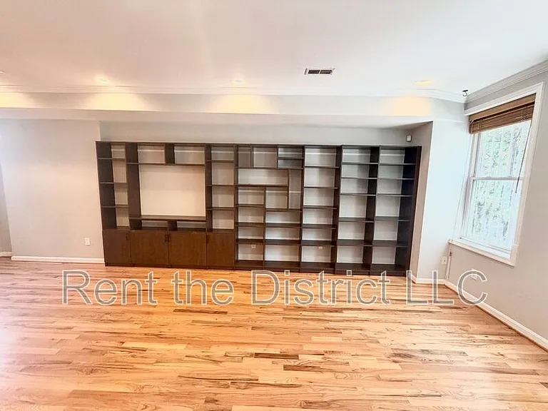 775 Kenyon St NW — Photo 3