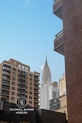 Rented by Coldwell Banker Warburg | media 6