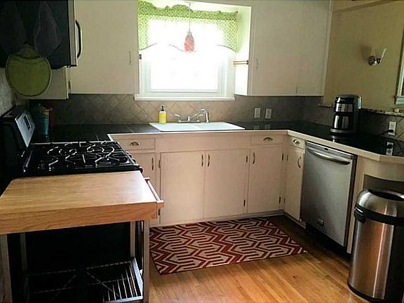 4th image of 2200 S Y St