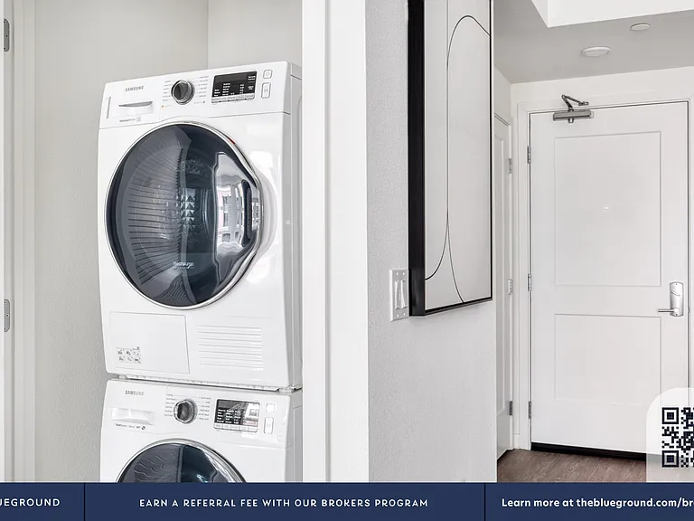 Washer/Dryer in Apartment