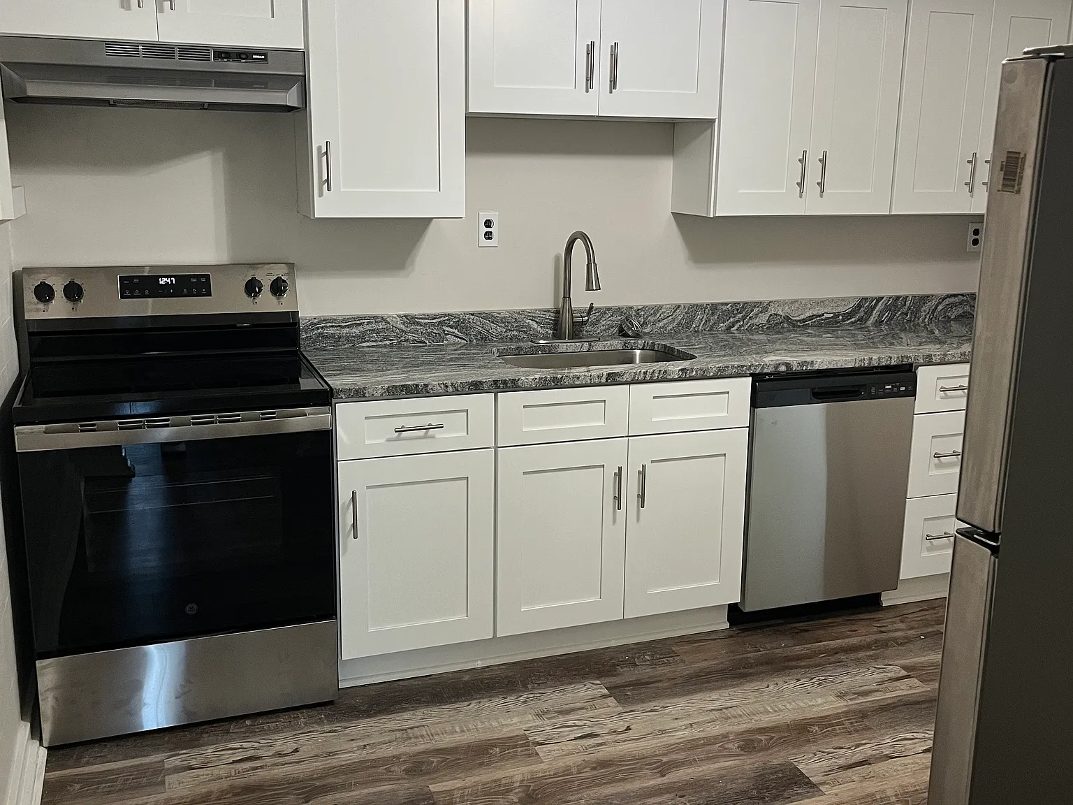 2 bed, 1100 sqft, $950 — Photo 3