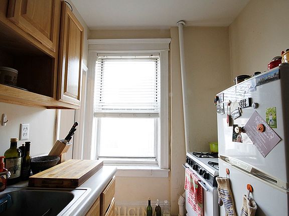 2nd image of 2273 Steinway St APT 16