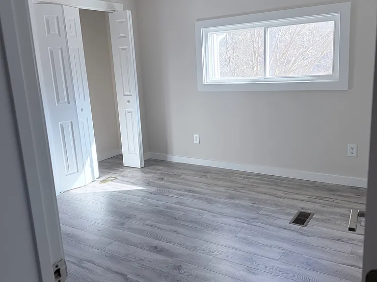 111 Maple St — Photo 7