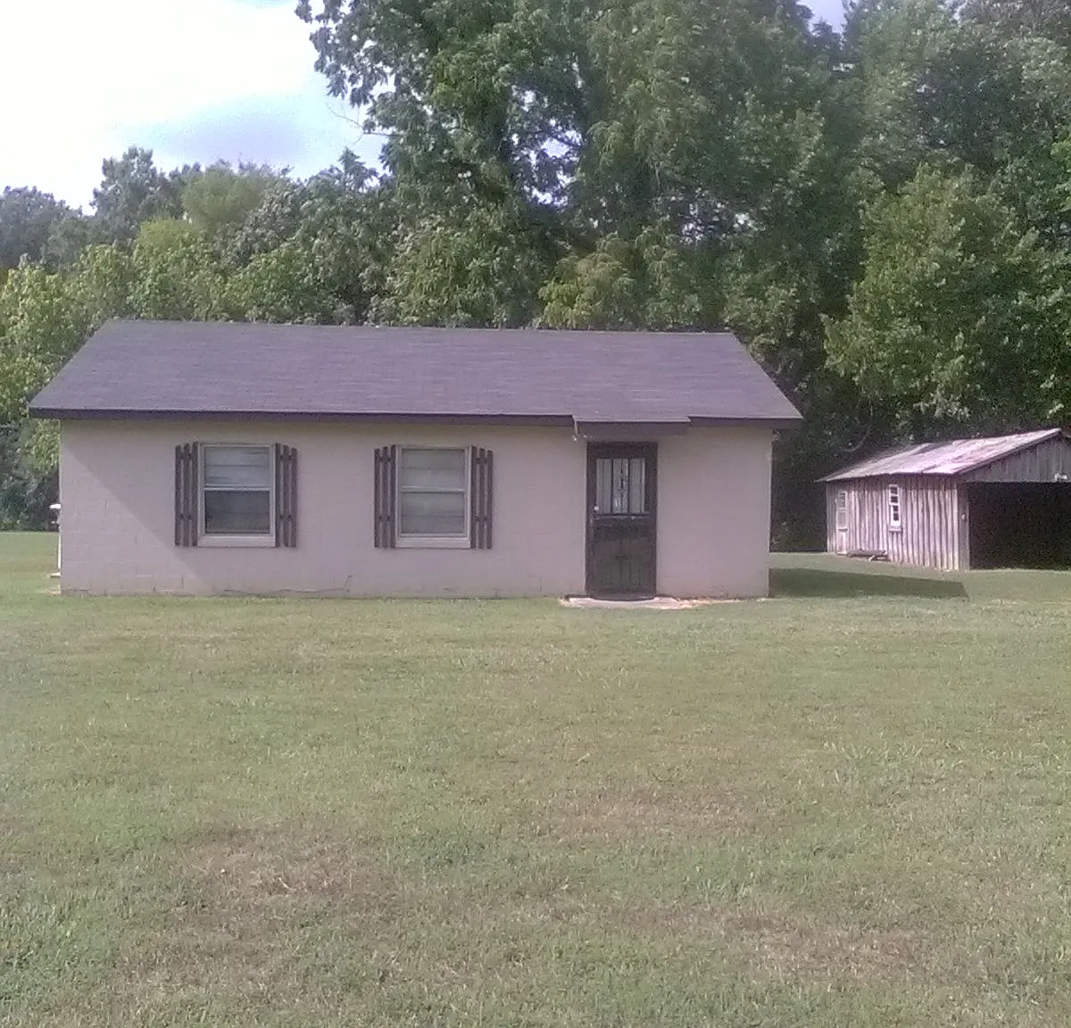 2 bed, 896 sqft, $750 — Photo 1