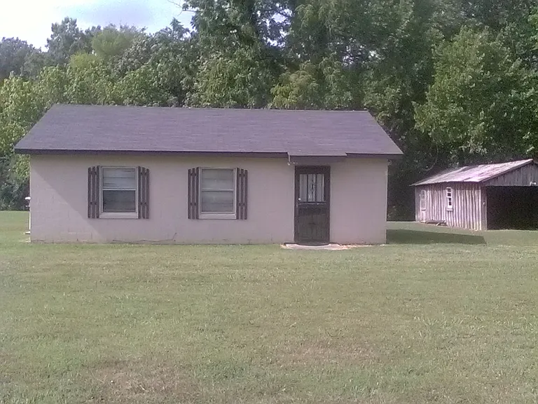 819 White Rose St — Photo 1