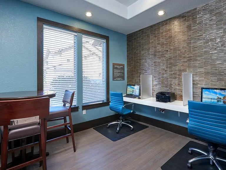 M2 Apartments — Photo 23