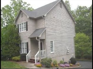 35 Carrisbrooke Ln, Winston Salem, NC 27104