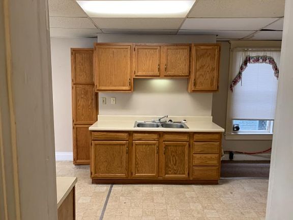5th image of 628 Front St #628