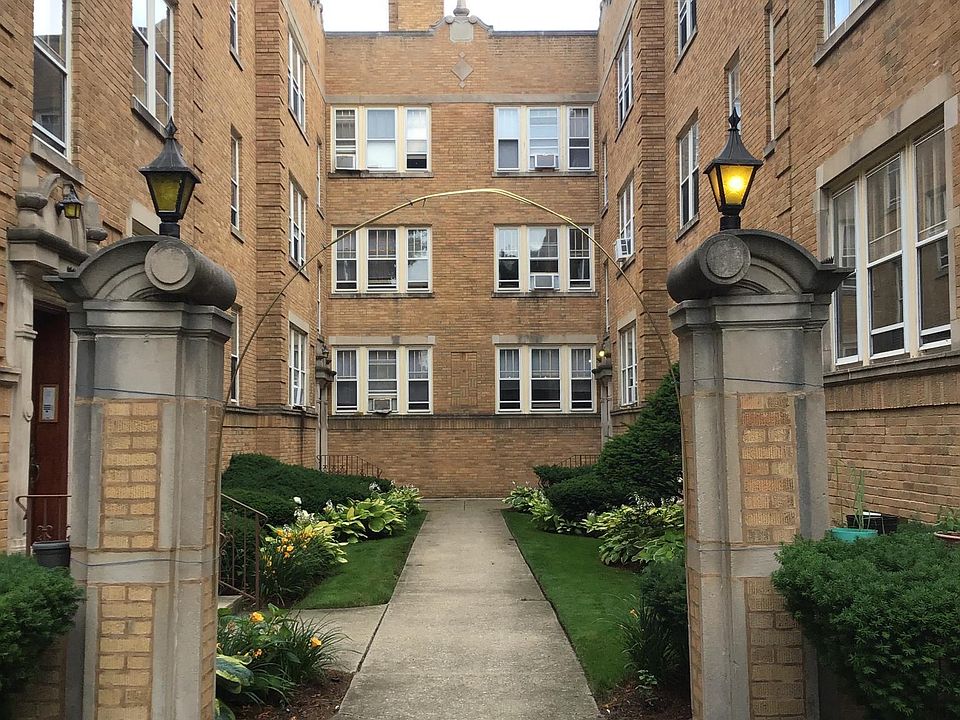 1st image of 2219 W Argyle St #1
