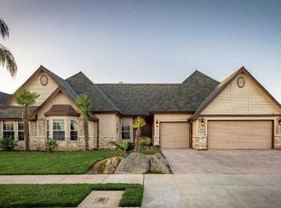 342 W Everglade Ave, Clovis, CA 93619