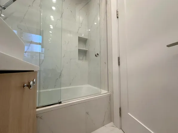 706 Manhattan Avenue image 10 of 12