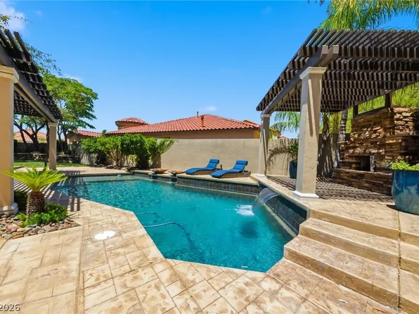 1360 Panini Dr, Henderson, NV 89052