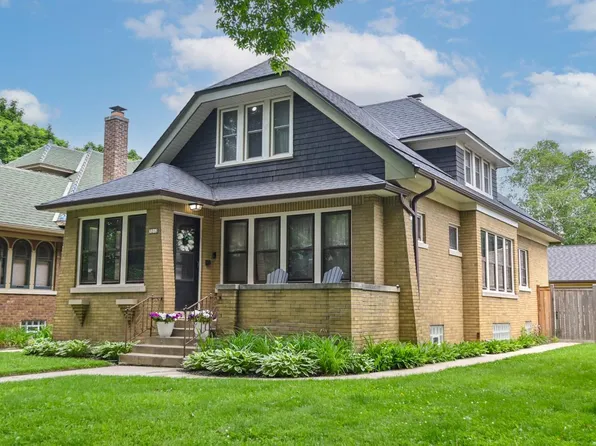 3212 South Lenox STREET, Milwaukee, WI 53207