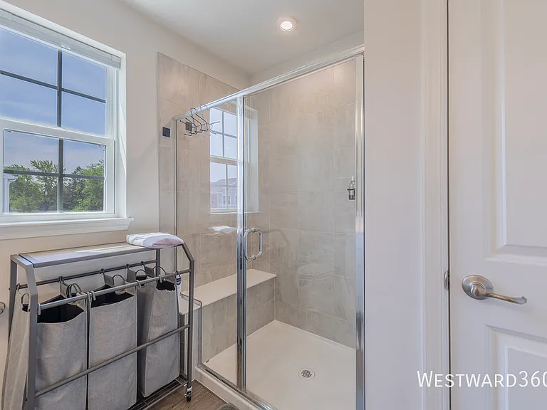 920 Jenkins Ct #4E — Photo 10