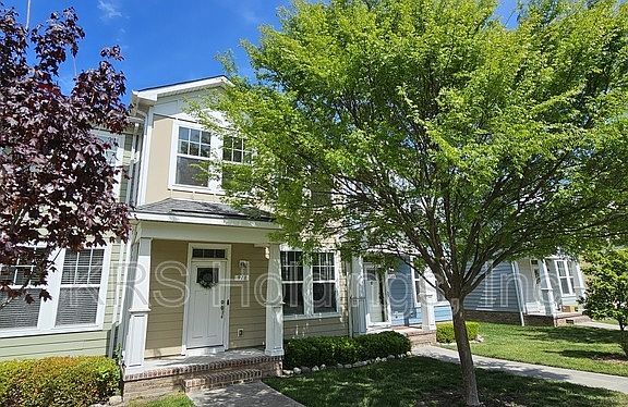 2nd image of 918 Hillside Ave