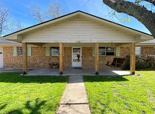 933 N Pecan St, Hico, TX 76457