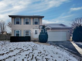 4710 Peacock Ln, Plainfield, IL 60586