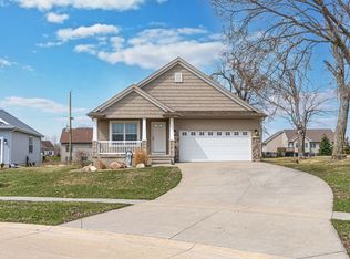 6225 Ridgewood Meadows Ln NE, Cedar Rapids, IA 52411