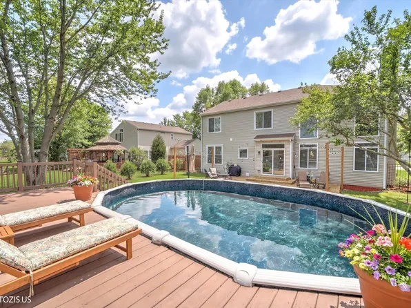 617 Carnation Dr, Oswego, IL 60543