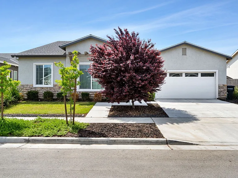 2407 W Andrew Ln — Photo 2