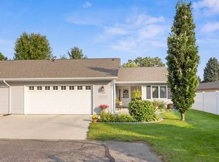 1137 Fairway Ave NW, Hutchinson, MN 55350