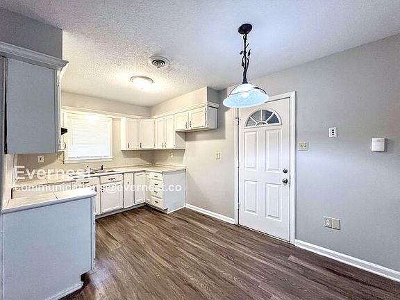 3rd image of 5728 Choctaw Dr