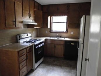 3rd image of 5528 Chimney Holw
