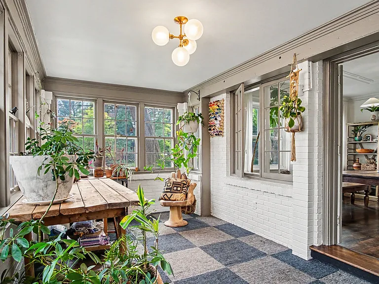 1154 E Chippewa Dr SE — Photo 18
