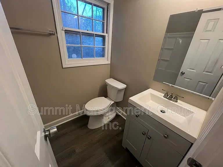 313 Ash St — Photo 17