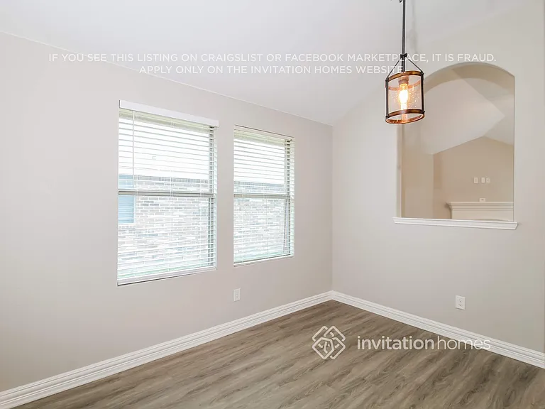 1040 English Ivy Dr — Photo 8