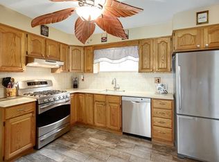 19 Birch Ter, Parlin, NJ 08859