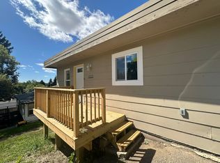 1113 10th St NW #1, Minot, ND 58703