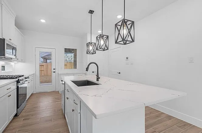 1308 Shaded Rock Dr — Photo 10