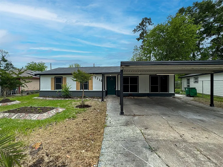 7710 Claiborne St — Photo 32