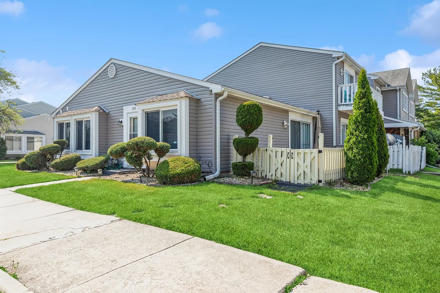 2311 Windsor Ln photo 1