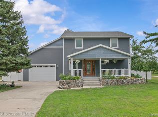 10933 Chicago Rd, Warren, MI 48093