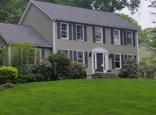 16 Ledgestone Dr, Hopkinton, MA 01748