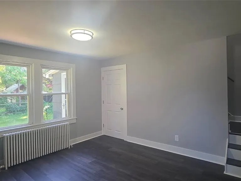 11 Euclid Ave #LEFT — Photo 9