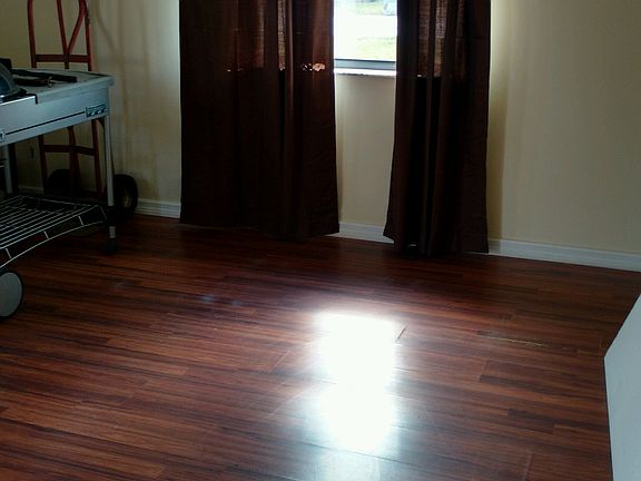 3rd image of 26556 Saville Ave