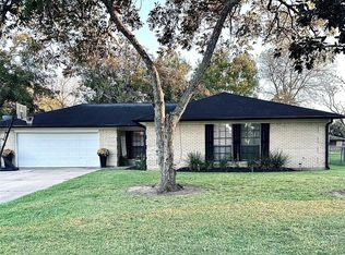 1457 Camellia Dr, Sweeny, TX 77480