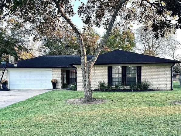 1457 Camellia Dr, Sweeny, TX 77480