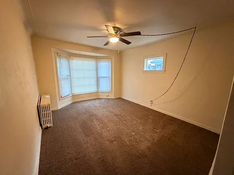 319 White St — Photo 12